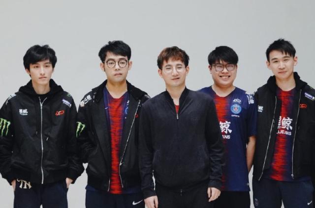 只有通过不 只有通过不